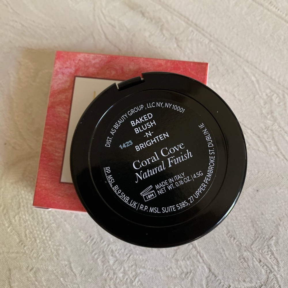 Laura Geller Blush n Brighten Baked Marbleized Blush Coral Cove BNIB - Picture 3 of 10